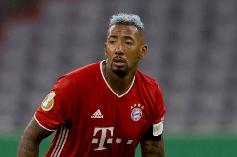 Jerome Boateng in a Bayern Munich jersey caught on the camera.